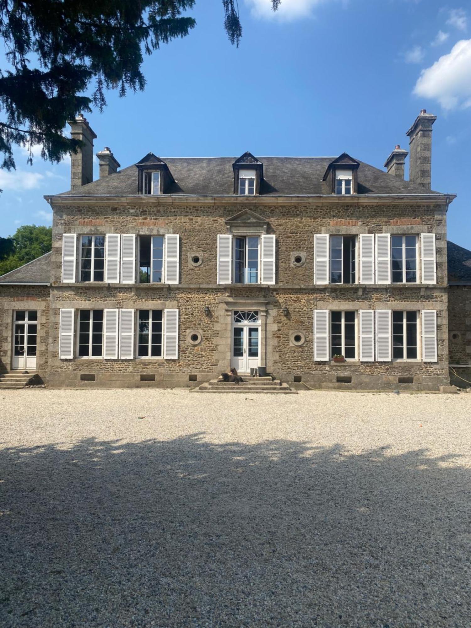 Chateau De La Robiniere Saint-Cyr-en-Pail المظهر الخارجي الصورة